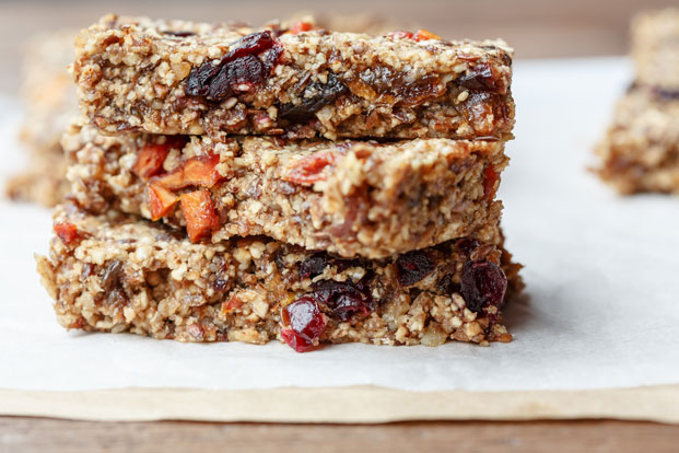 Essential Ingredients to Look For In Your Energy Bars (And Ingredients to Avoid   )